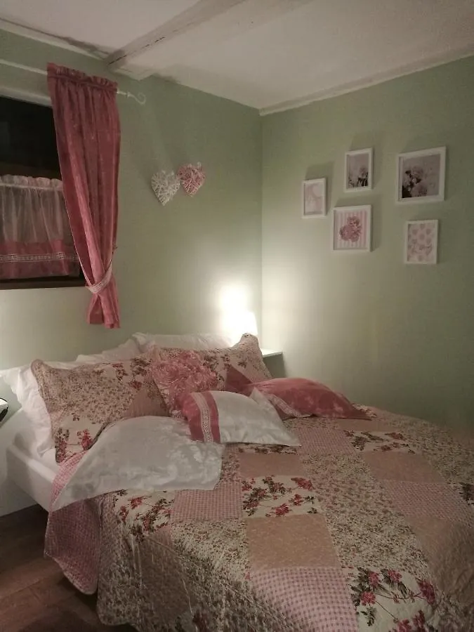 Elbhangzimmer Dresden 0*,